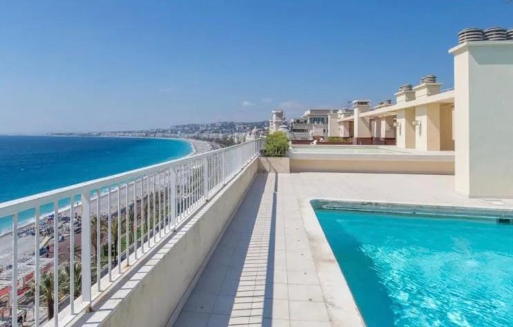 Le Royal, Spacious Seaside Apartment Rooftop And Pool Nisa Exterior foto